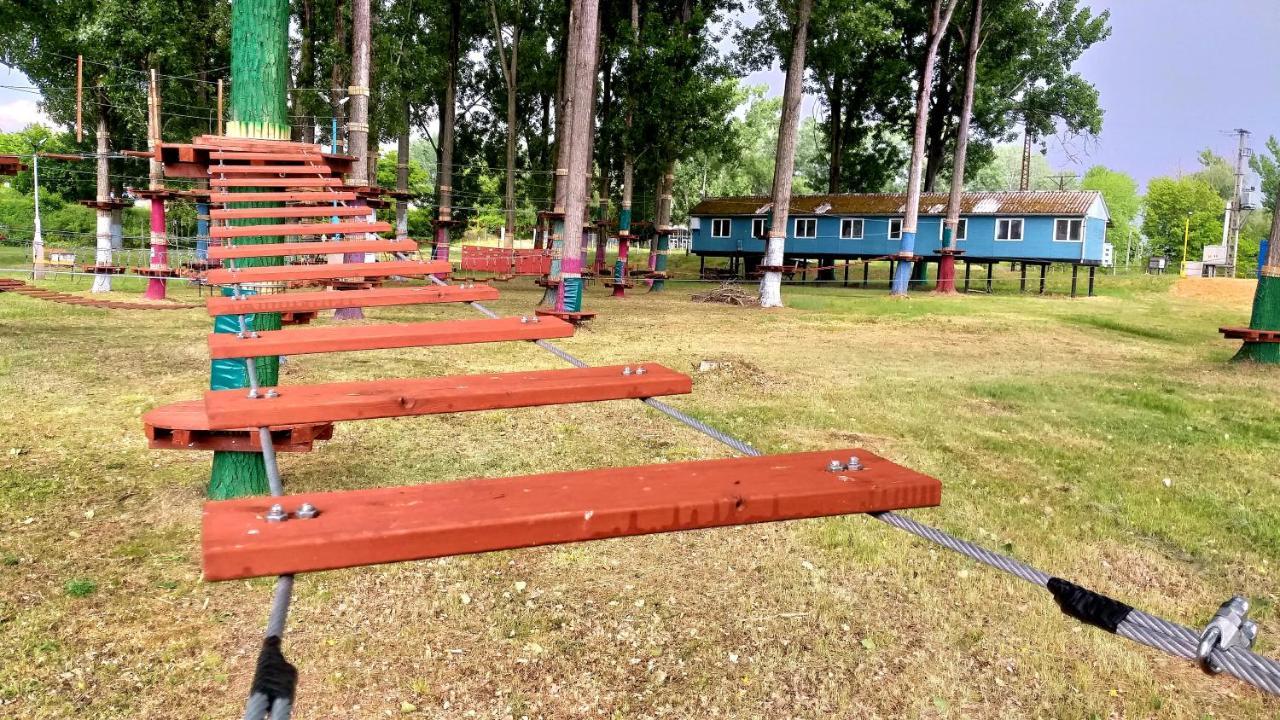 Rakamaz Tisza Camping & Kalandpark Tokaj酒店 外观 照片